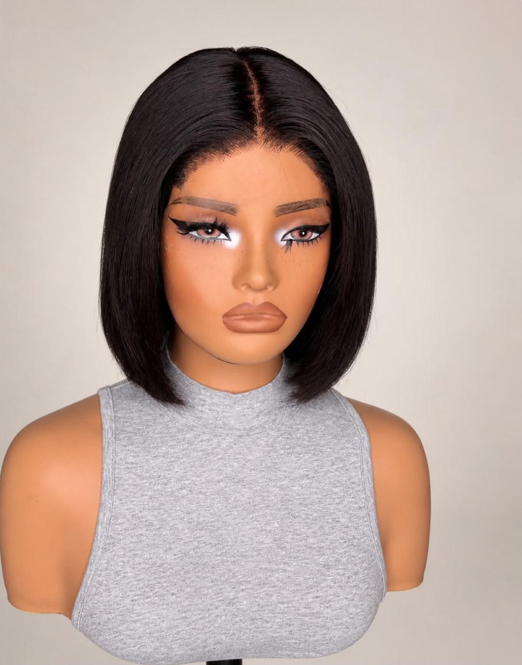 AMÉRA™ DD Sleek Straight 5×5 Glueless Bob Wig